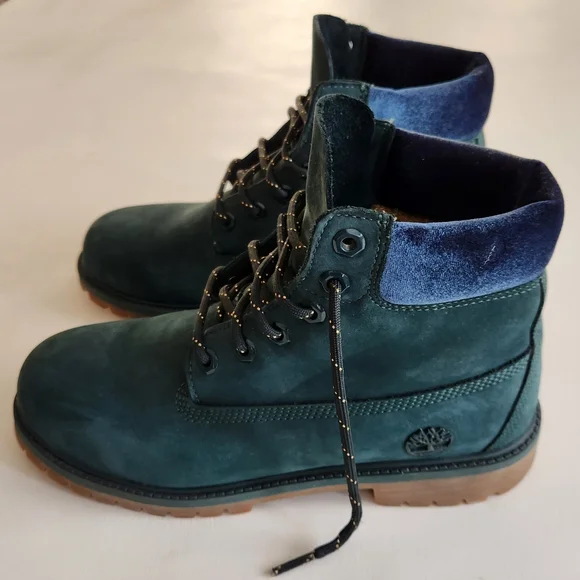 Timberland Velvet Boots in  Dark green Timberland 6 main image 2